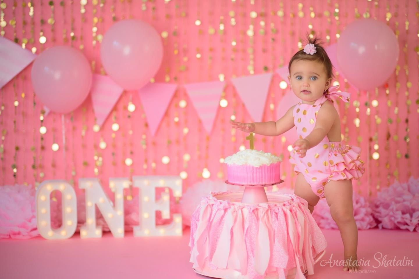 First birthday baby photographer Roseville. Family photographer in Roseville, Rocklin, Folsom, Sacramento