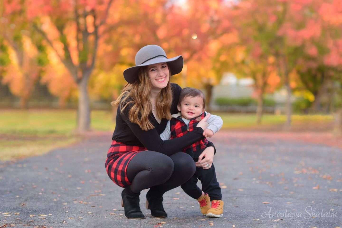 Autumn family photos Sacramento. Family photographer in Roseville, Rocklin, Folsom, Sacramento