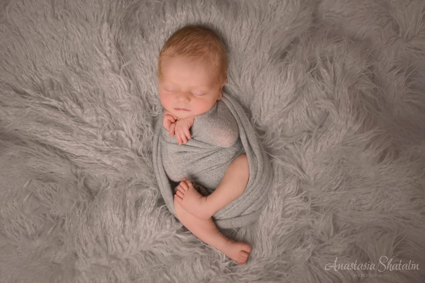 Newborn photographer Rocklin California. Family photographer in Roseville, Rocklin, Folsom, Sacramento