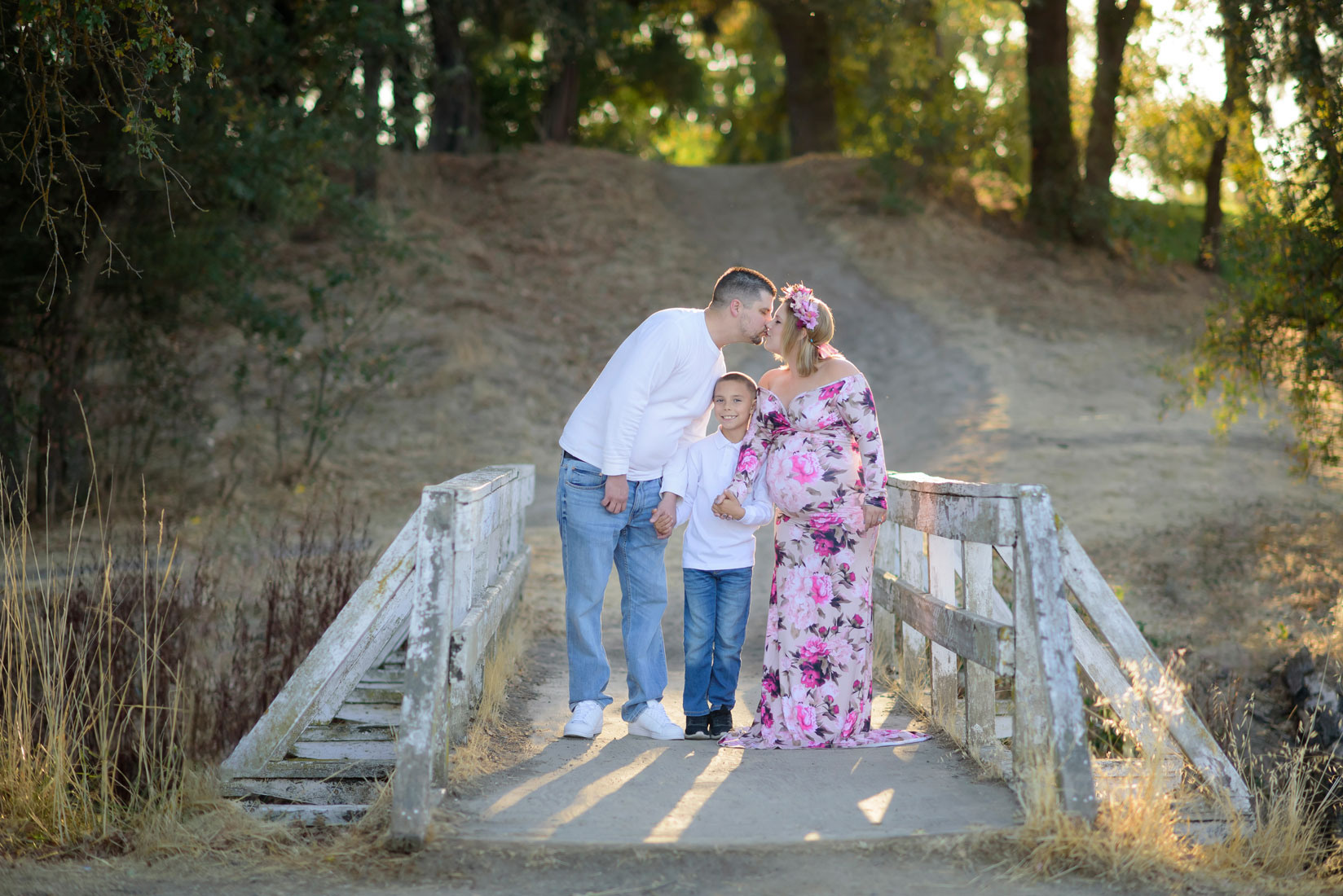 Maternity photoshoot. Family photographer in Roseville, Rocklin, Folsom, Sacramento