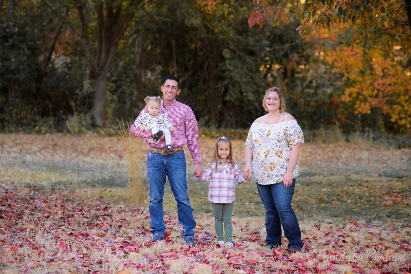 Outdoor fall location with family photographer. Family photographer in Roseville, Rocklin, Folsom, Sacramento