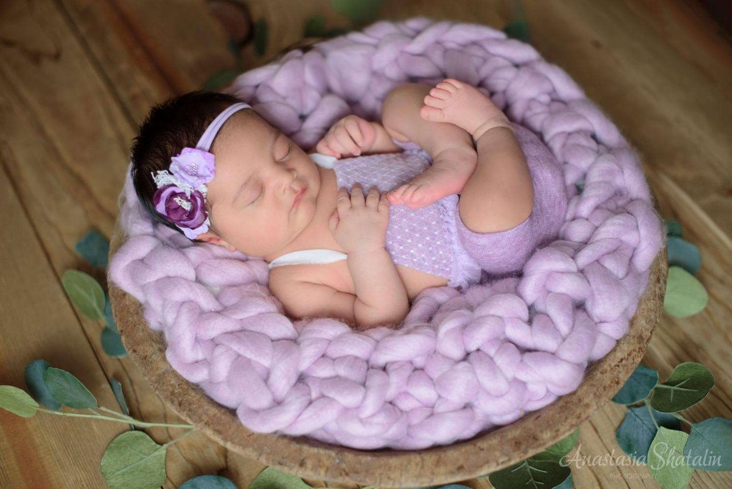 Newborn photo session for baby Amira, 9 days old. Family photographer in Roseville, Rocklin, Folsom, Sacramento