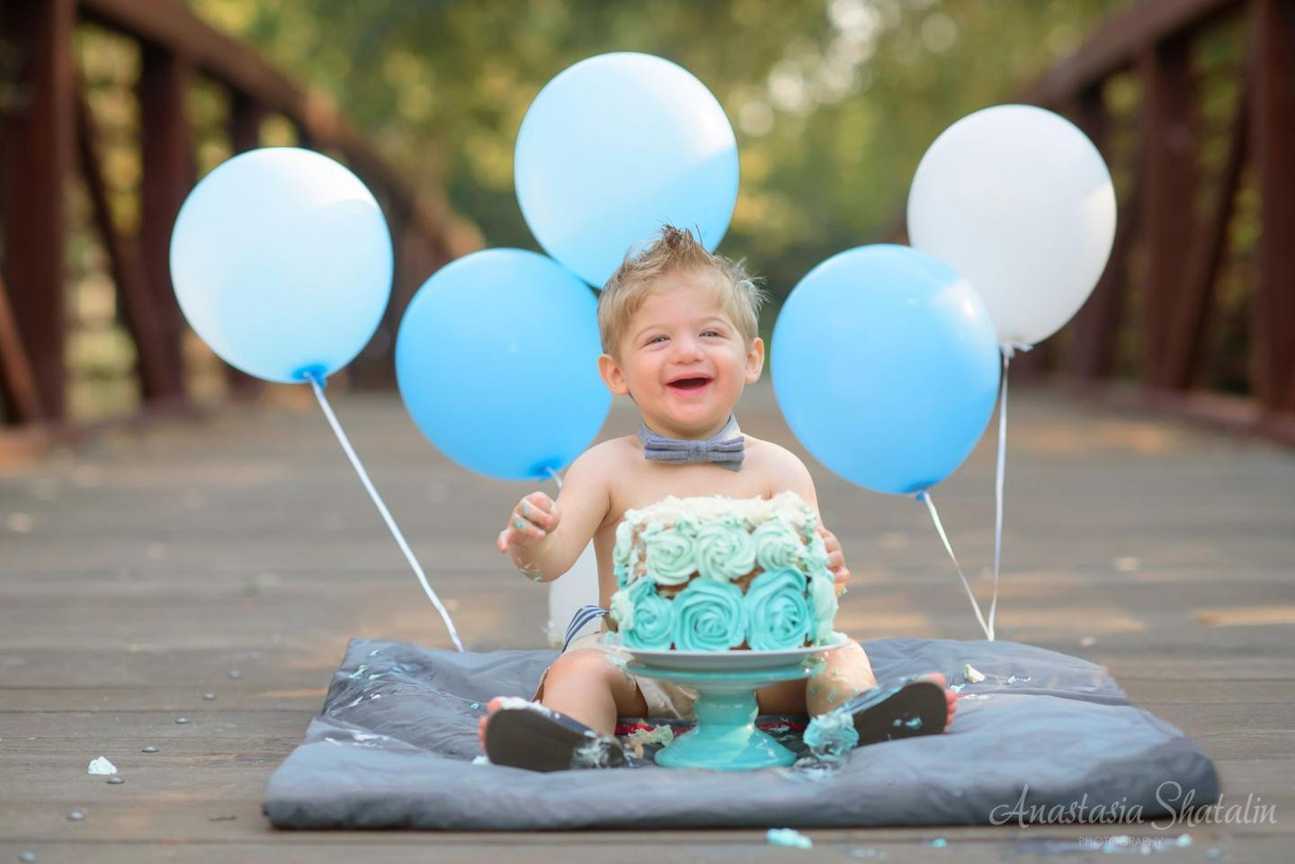 First birthday photographer Sacramento. Family photographer in Roseville, Rocklin, Folsom, Sacramento
