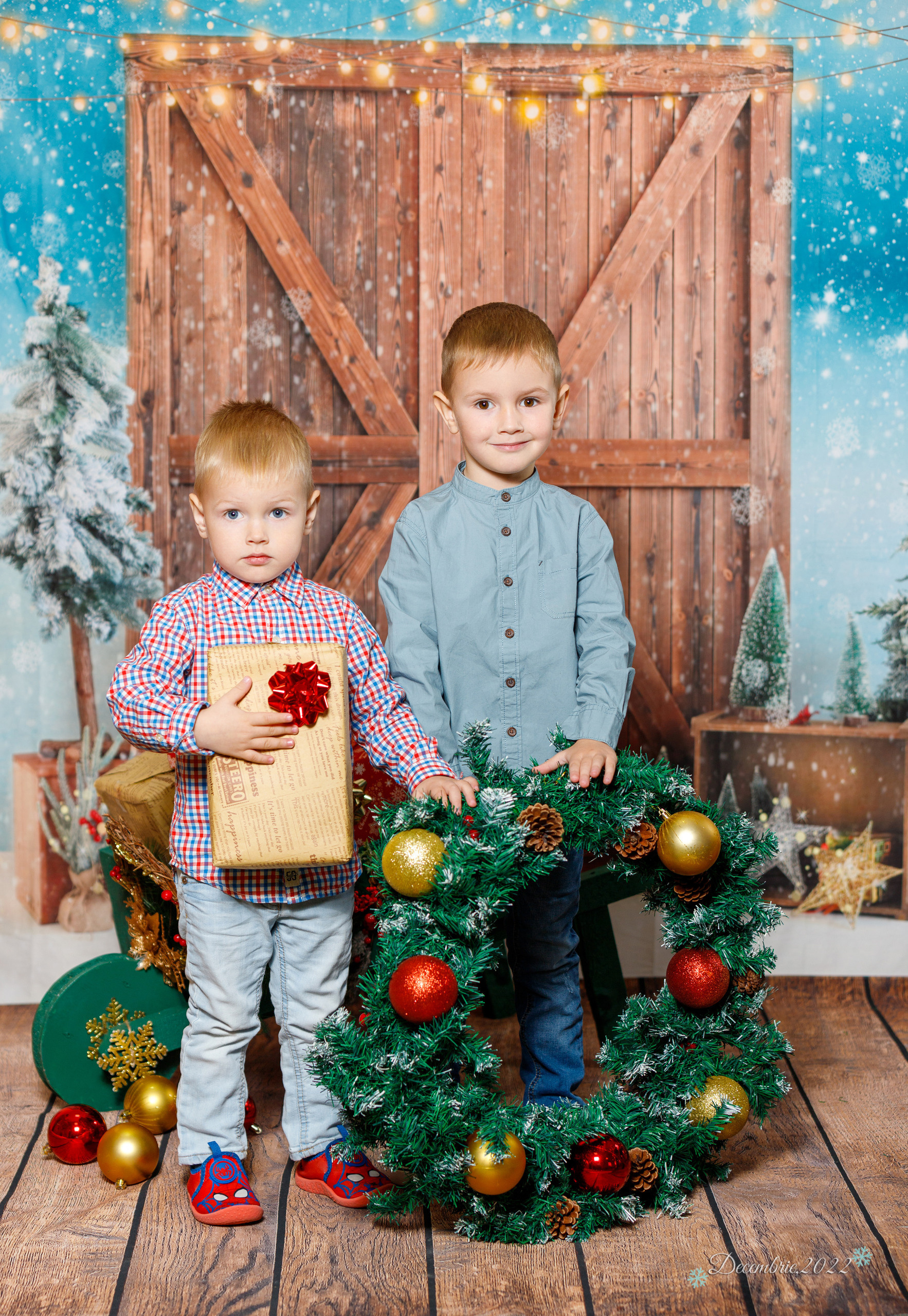 Recenzii. Albume de absolvire: gradinita, gimnaziu, liceu. Venete in Moldova
