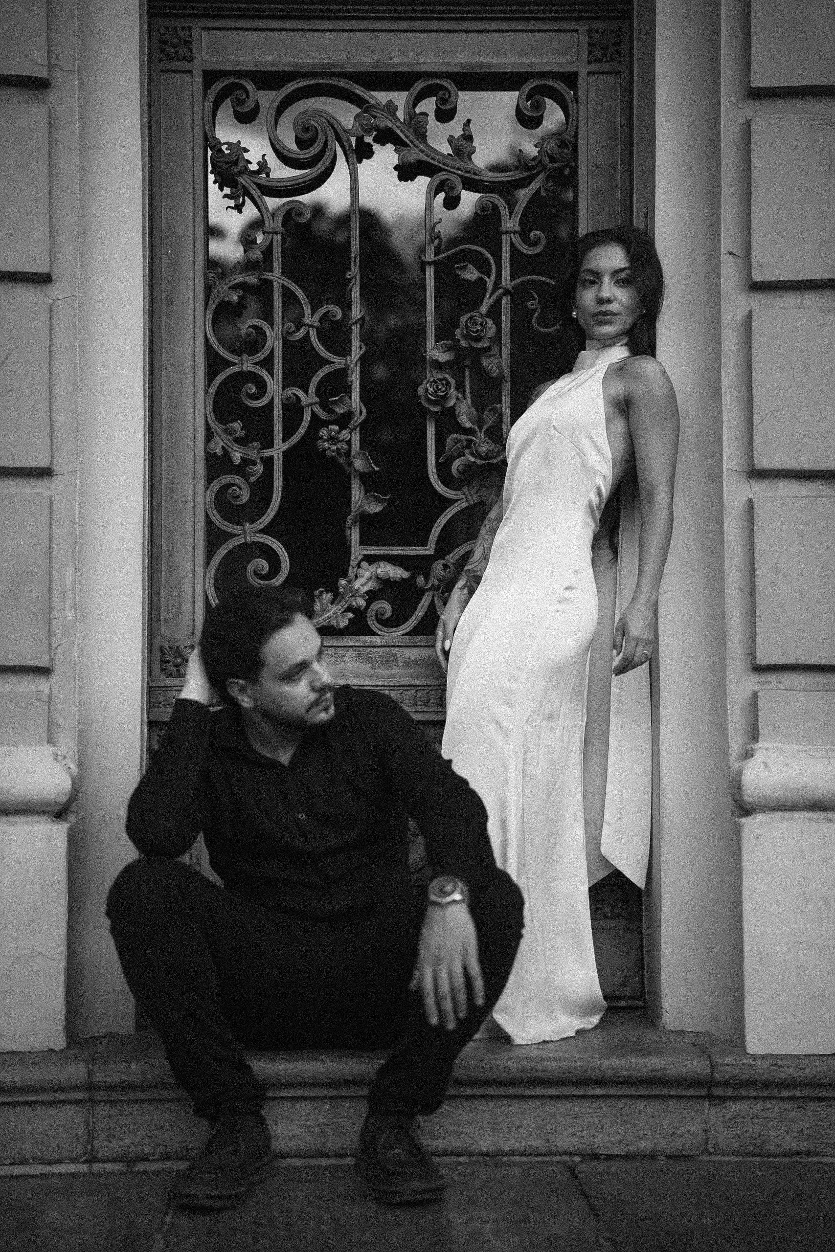 Ensaio Pré-Wedding na Praça da Liberdade em Belo Horizonte | Thaynara e Gabriel. Edu e Josi Fotografia de Casamento em Belo Horizonte | Fotos Naturais