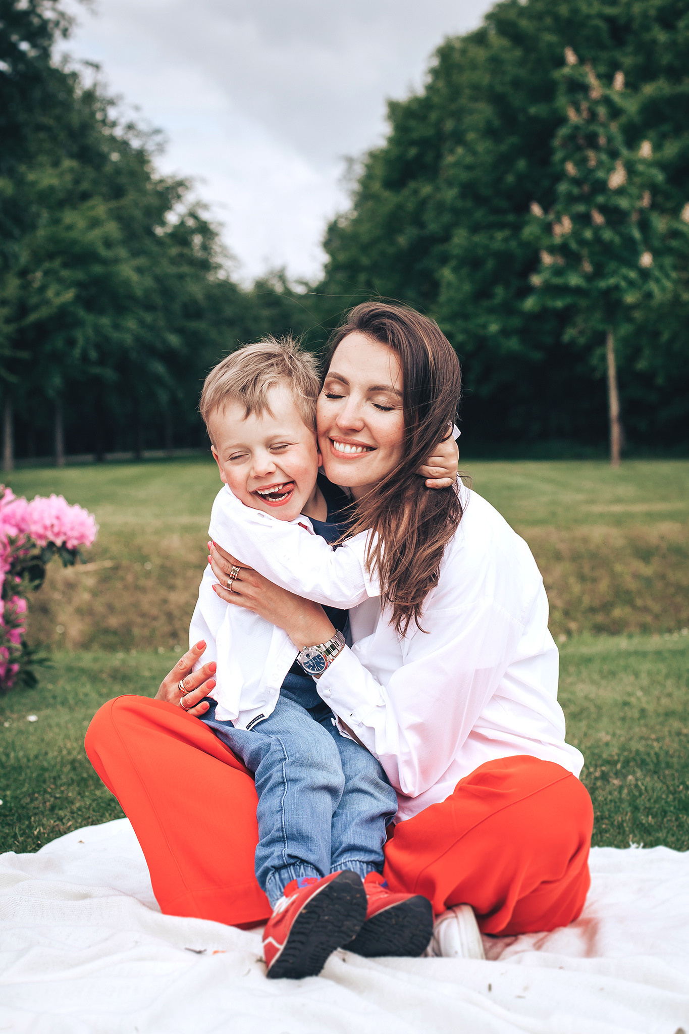 Catch me if you can!. Amina Gunenc - bruiloft- en familie fotograaf in Nederland