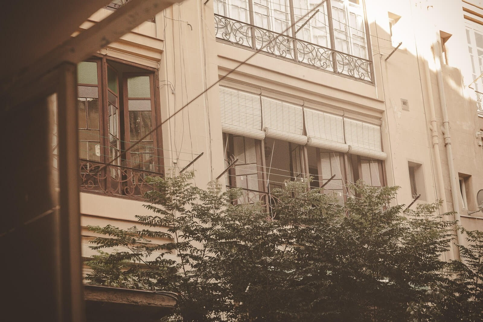 Sesión de Preboda en Barcelona| El Velo Blanco. El Velo Blanco I Fotógrafos de Bodas