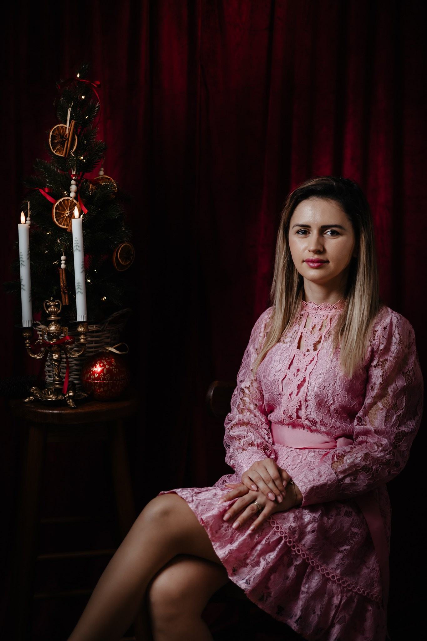 Ședințe Foto Crăciun 2025 Piatra Neamț | Fotografii de Sărbători | FotoACTIV. Fotograf Profesionist Piatra Neamț, Roman, Târgu Neamț, Bicaz, Neamț | Studio, Nuntă, Botez, Eveniment | FotoACTIV