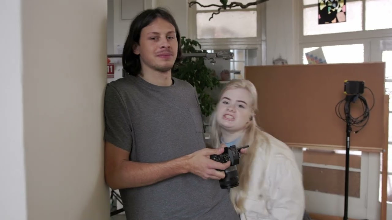 Audiovizuální tvorba - kameramanka Praha. Dana Lišková — Empatická fotografka | Introspektivní umělkyně | Neurodivergentní koučka| Zakladatelka Artepy.cz