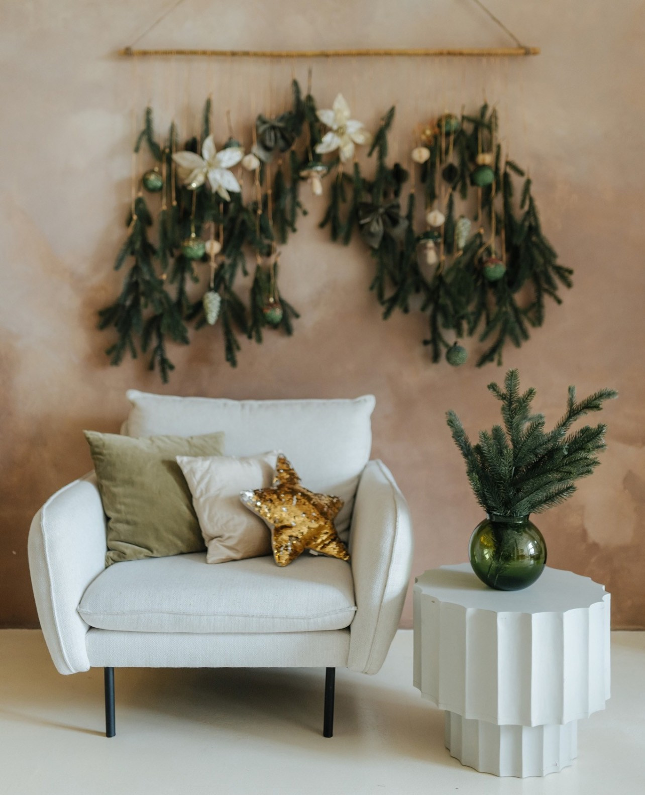 Christmas Photo Studios in Vilnius: Top Studios for Holiday Photoshoots. Framed by Evelina | Destination Wedding Photographer from Lithuania | Europe