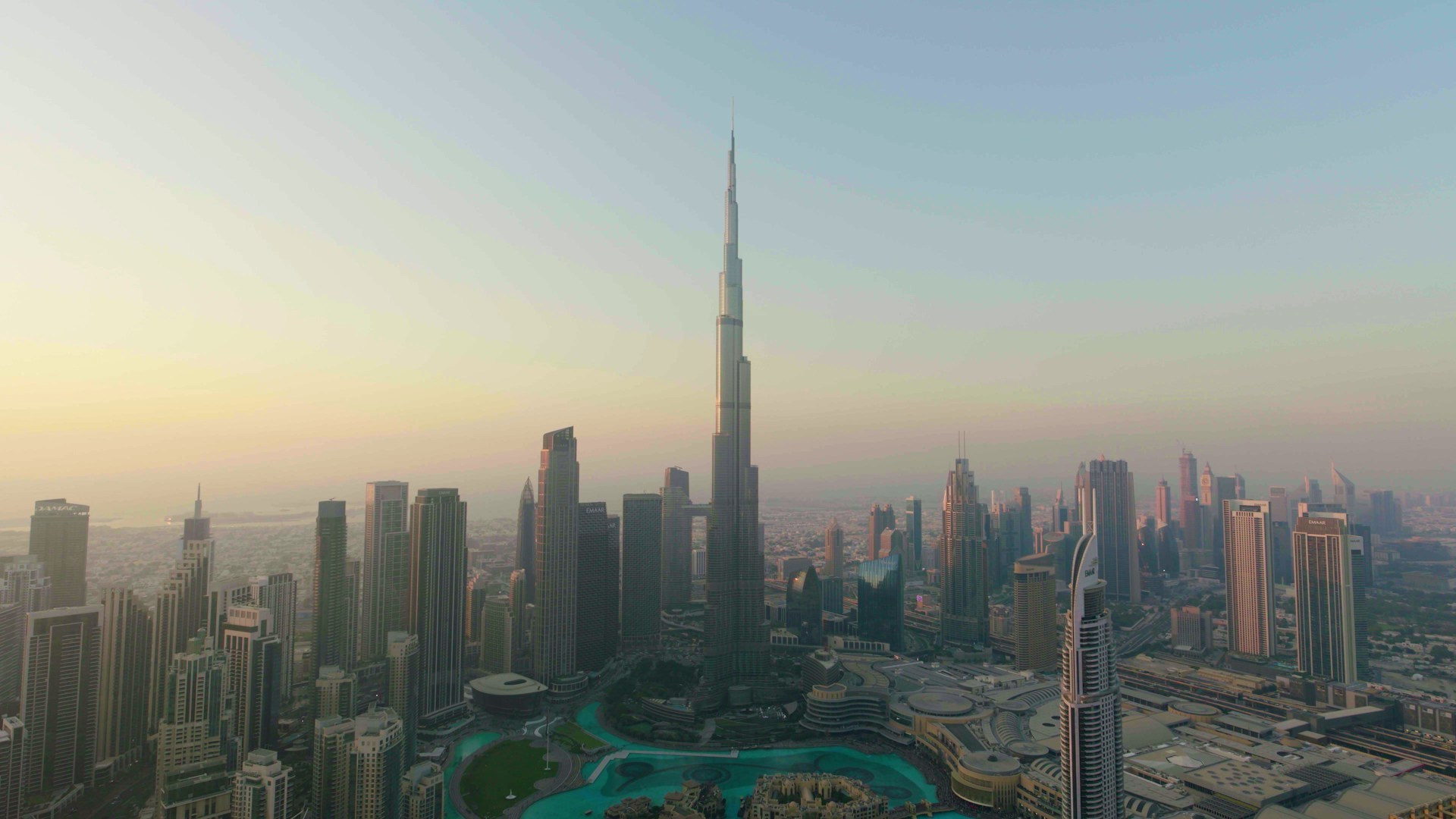 Social Media. Denys Gromov | Commercial Photographer & Videographer Dubai