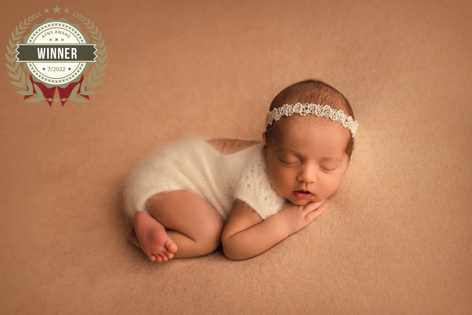 Ottawa Newborn and Baby Newborn Photographer Elena Helali