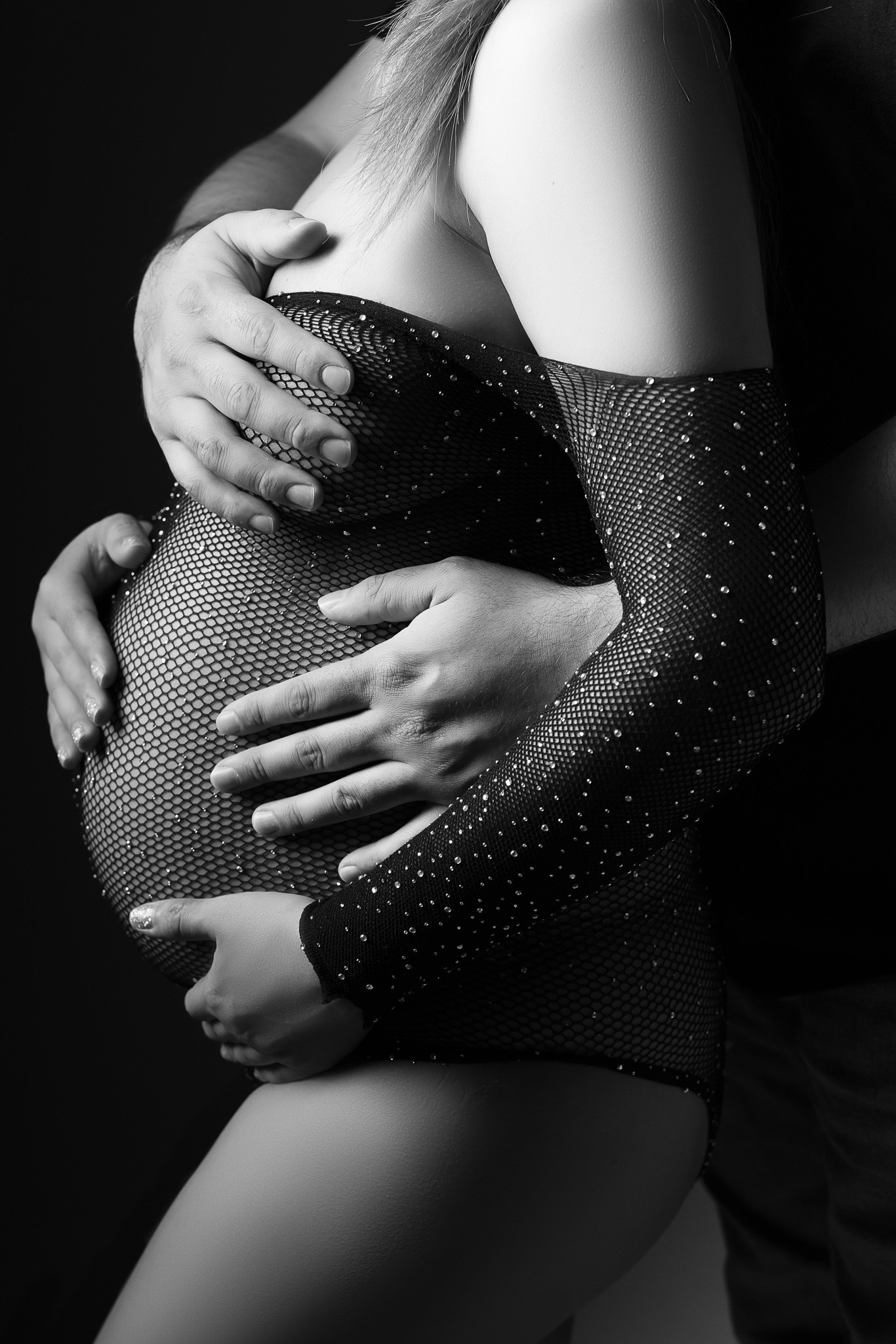 Professional family, maternity & newborn photographer in North Charleston, SC, creating timeless portraits