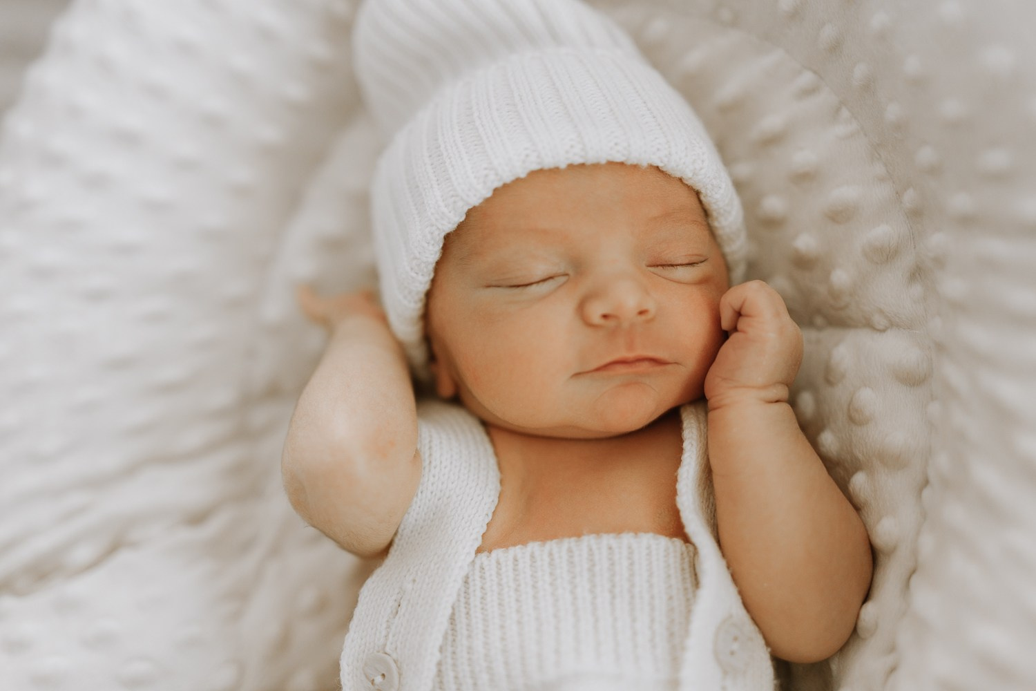 Neugeborenenfotografie Düsseldorf, Newborn Shooting Düsseldorf, Babyfotograf Düsseldorf, natürliche Babyfotos, Familienfotografie Düsseldorf, Neugeborenenshooting NRW.