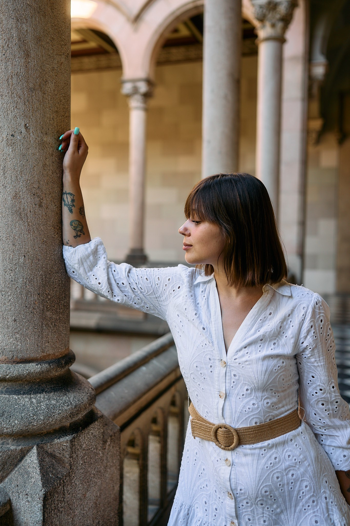 Description of the Universitat location for a  love-story or individual photo shoot in Barcelona, examples of photos taken at this spot. POSTCARD.BCN Photographer Kate in Barcelona. Love-story, family or individual photo shoots