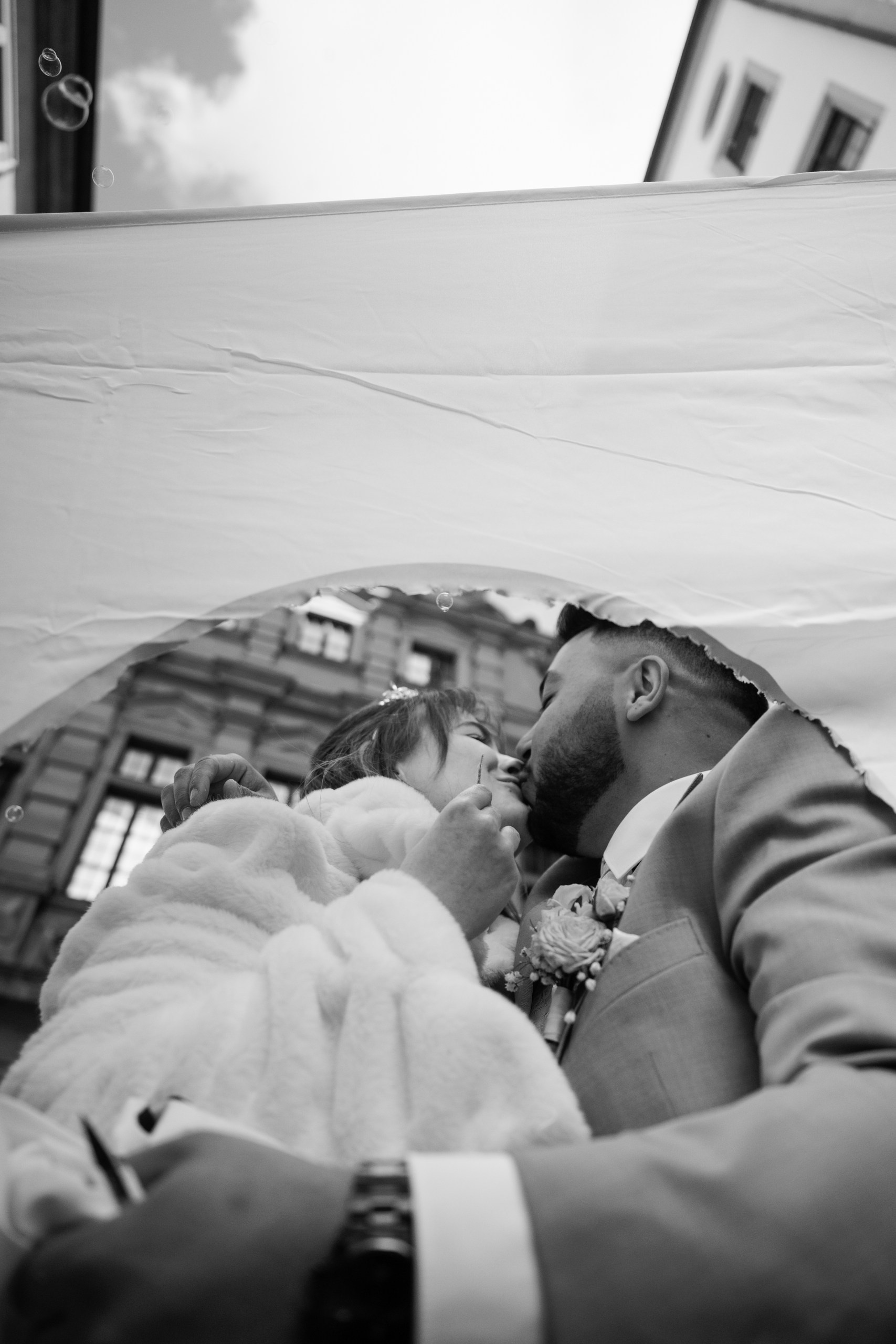 Hochzeitsfotograf Würzburg – Standesamt & Alte Mainbrücke Hochzeit. Hochzeitsfotografin Würzburg & Unterfranken | Anna Saribekyan
