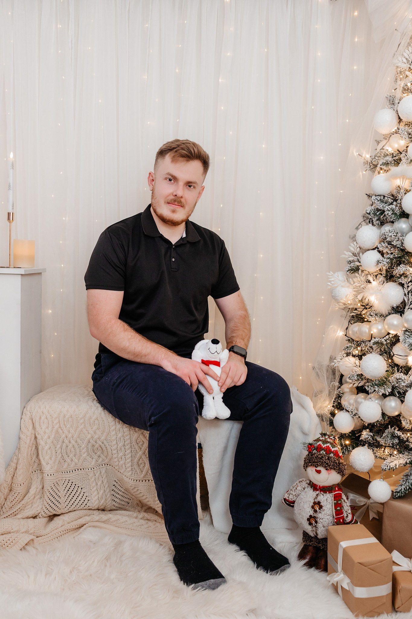 Ședințe Foto Crăciun 2025 Piatra Neamț | Fotografii de Sărbători | FotoACTIV. Fotograf Profesionist Piatra Neamț, Roman, Târgu Neamț, Bicaz, Neamț | Studio, Nuntă, Botez, Eveniment | FotoACTIV