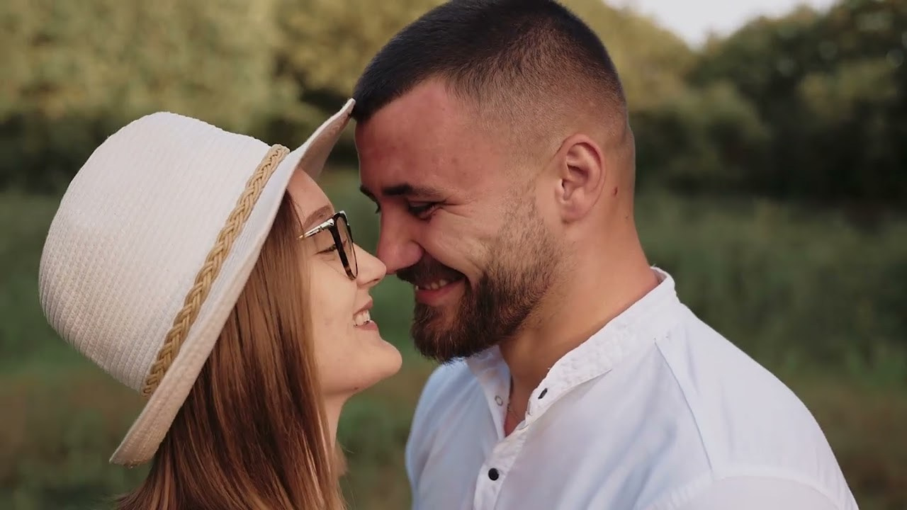 Videograf de nuntă Botosani / Iasi / Suceava. Capturăm clipe, Transmitem emoții, Creăm amintiri de neuitat!