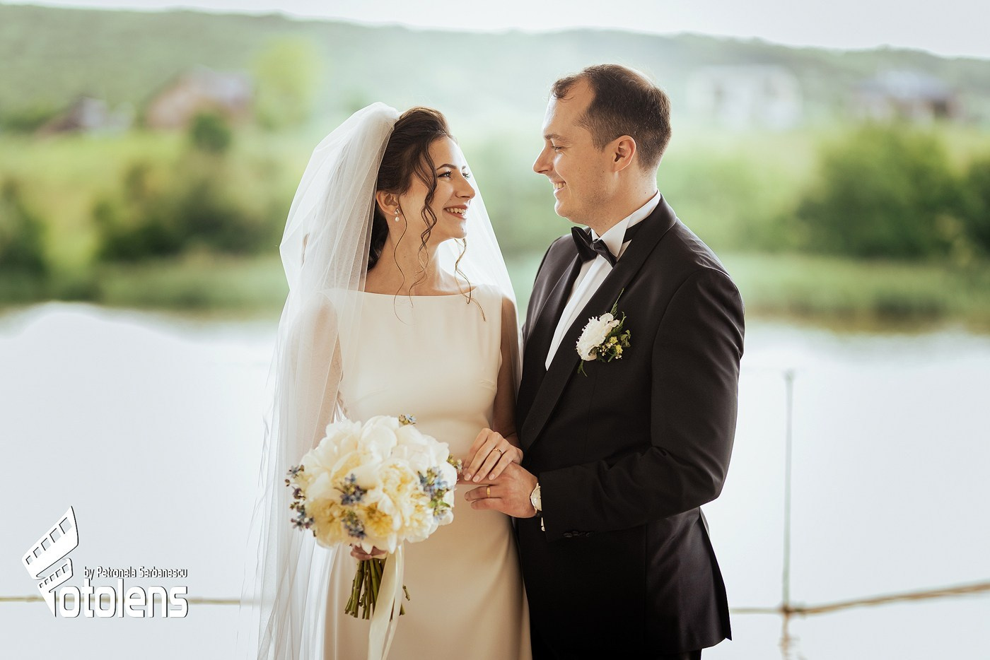 Nunta Florina si Alex – Poveste cu stil la Amouria | Fotolens Iasi