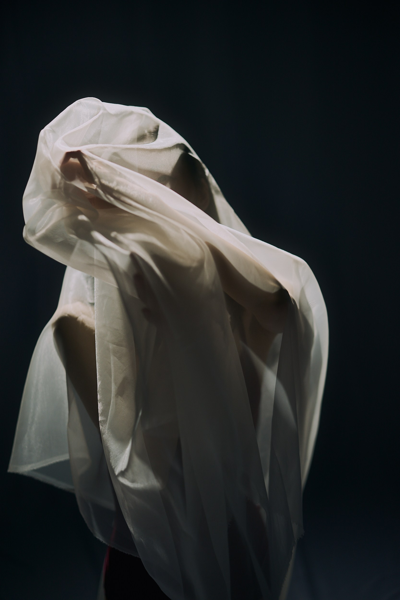 THE MOMENT OF AWAKENING. MT