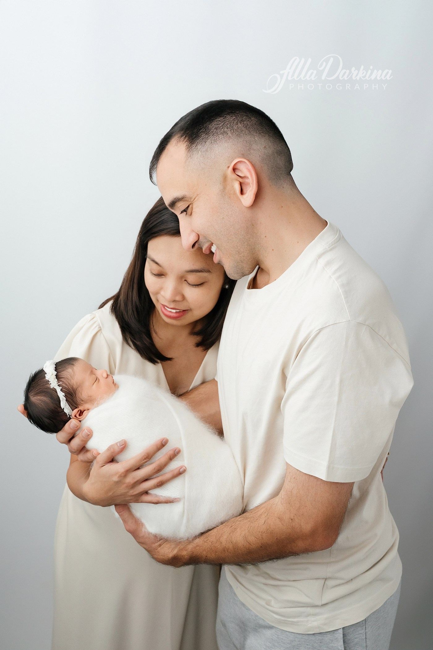 Newborn Photography in Kellyville, Sydney | Beautiful Family & Generational Portraits
