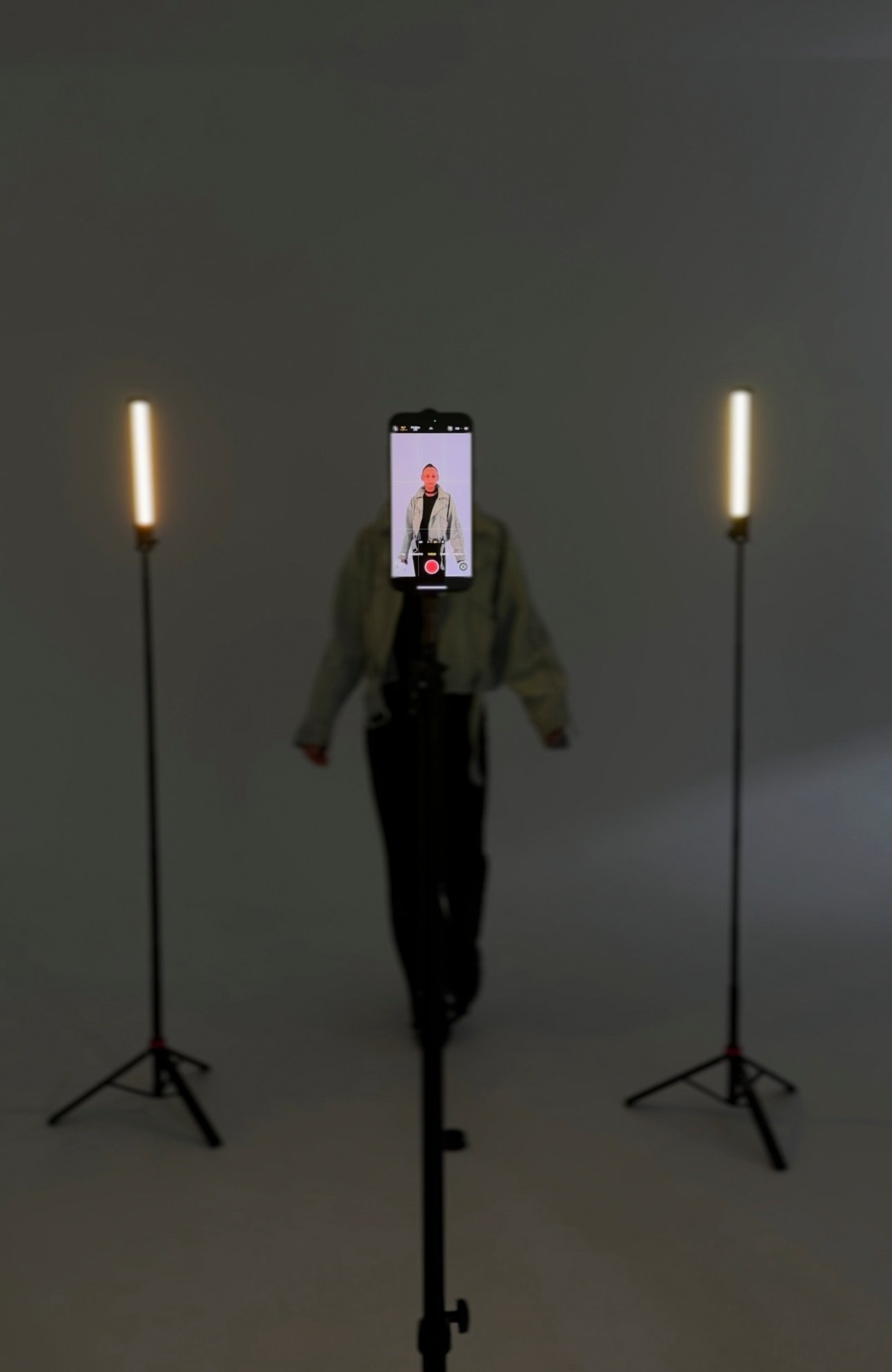 Workshop sievietēm. Video shooting and creating with phone, iPhone Video School