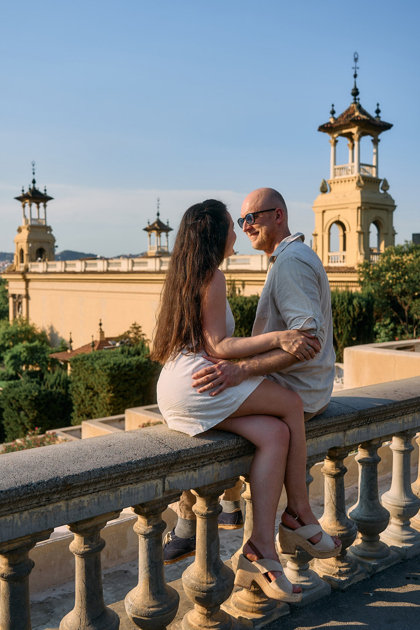 Description of the Montjuïc location for a  love-story or individual photo shoot in Barcelona, examples of photos taken at this photo spot. POSTCARD.BCN Photographer Kate in Barcelona. Love-story, family or individual photo shoots