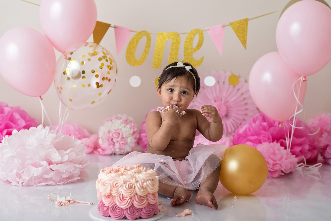 Cake smash session price guide. Newborn and family photographer. Hills District. Sydney