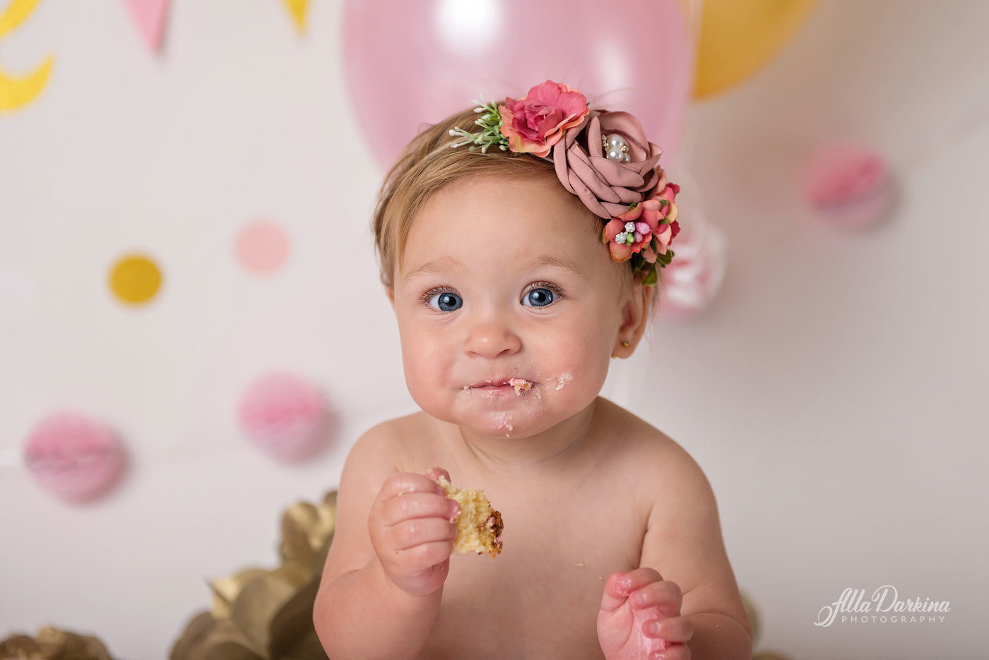Cake smash session price guide. Newborn and family photographer. Hills District. Sydney