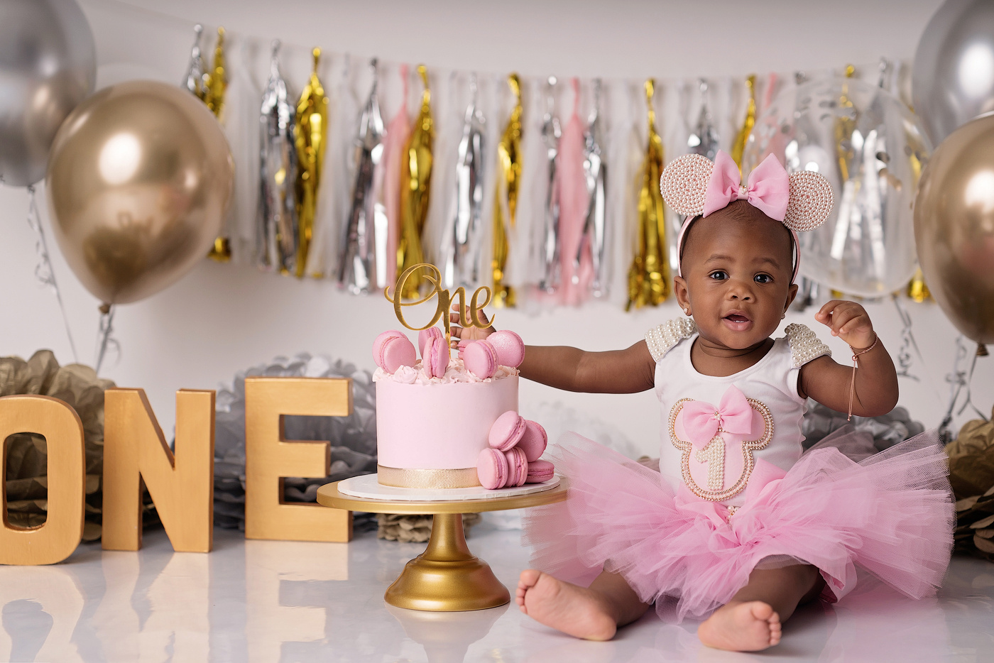 Cake smash session price guide. Newborn and family photographer. Hills District. Sydney