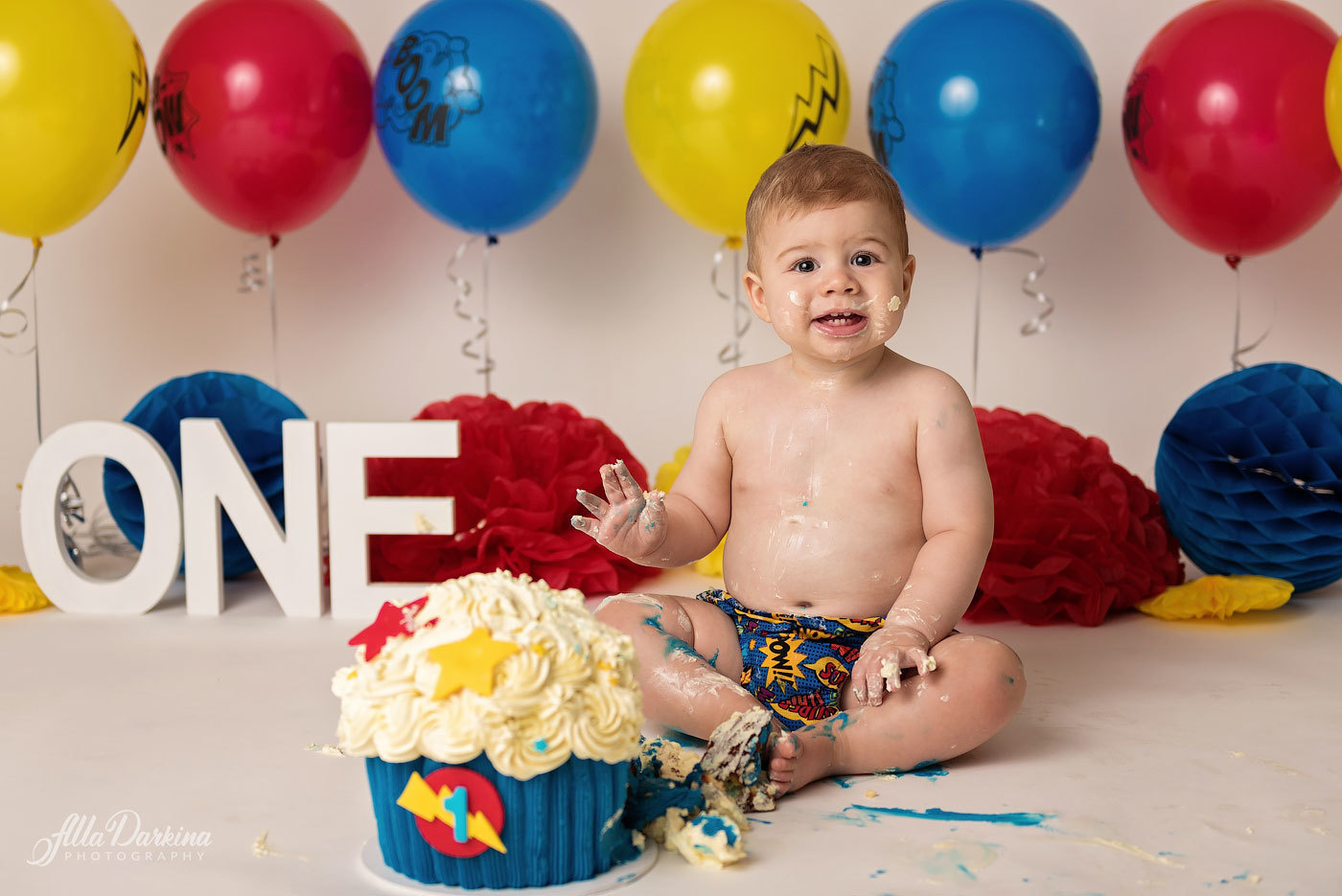 Cake smash session price guide. Newborn and family photographer. Hills District. Sydney