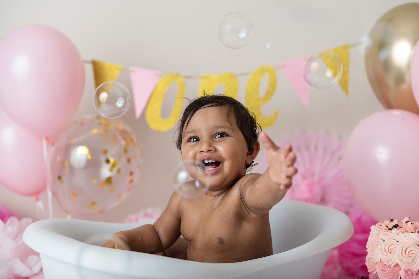 Cake smash session price guide. Newborn and family photographer. Hills District. Sydney