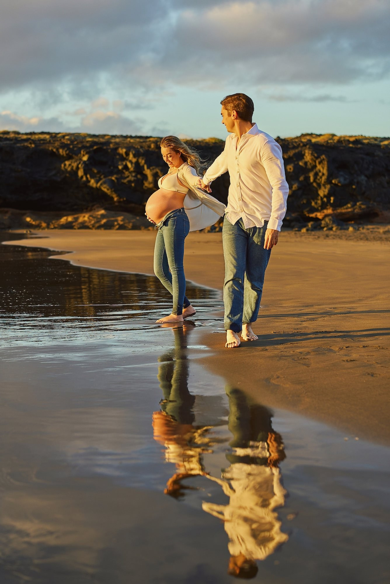 Fotos de embarazo en pareja en la playa