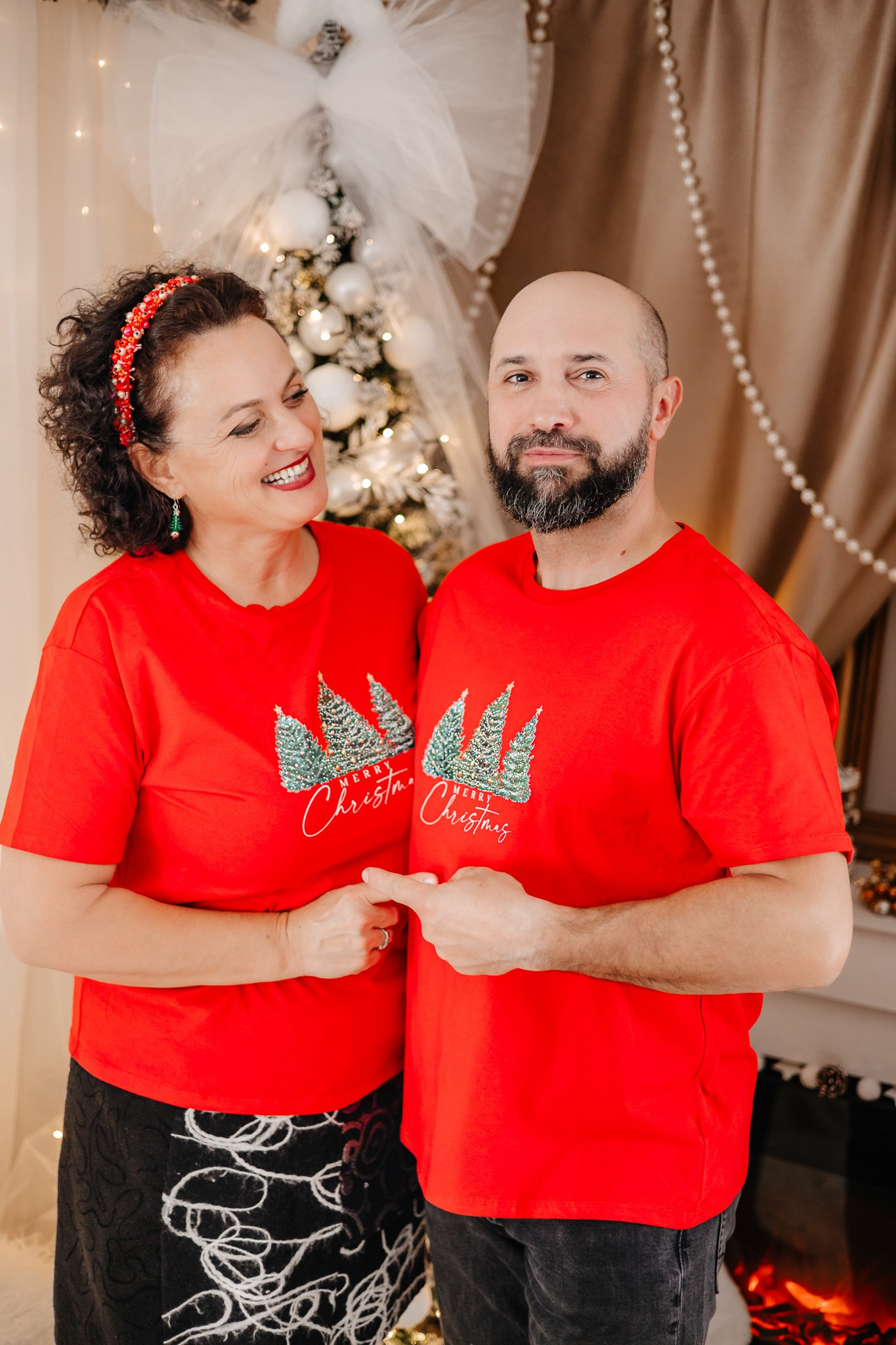 Ședințe Foto Crăciun 2025 Piatra Neamț | Fotografii de Sărbători | FotoACTIV. Fotograf Profesionist Piatra Neamț, Roman, Târgu Neamț, Bicaz, Neamț | Studio, Nuntă, Botez, Eveniment | FotoACTIV