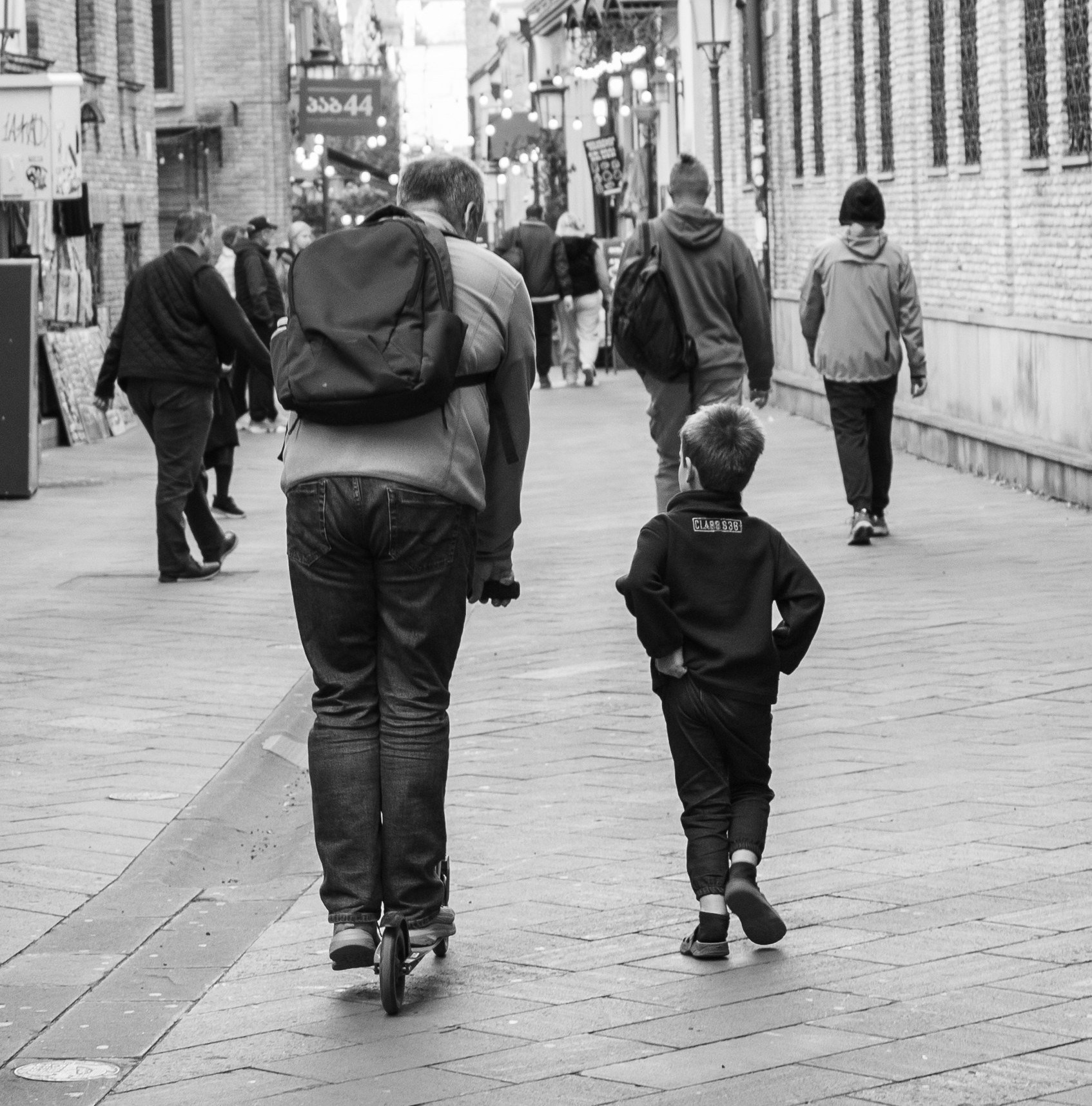 ქალაქი და ადამიანი. FramefreeMan