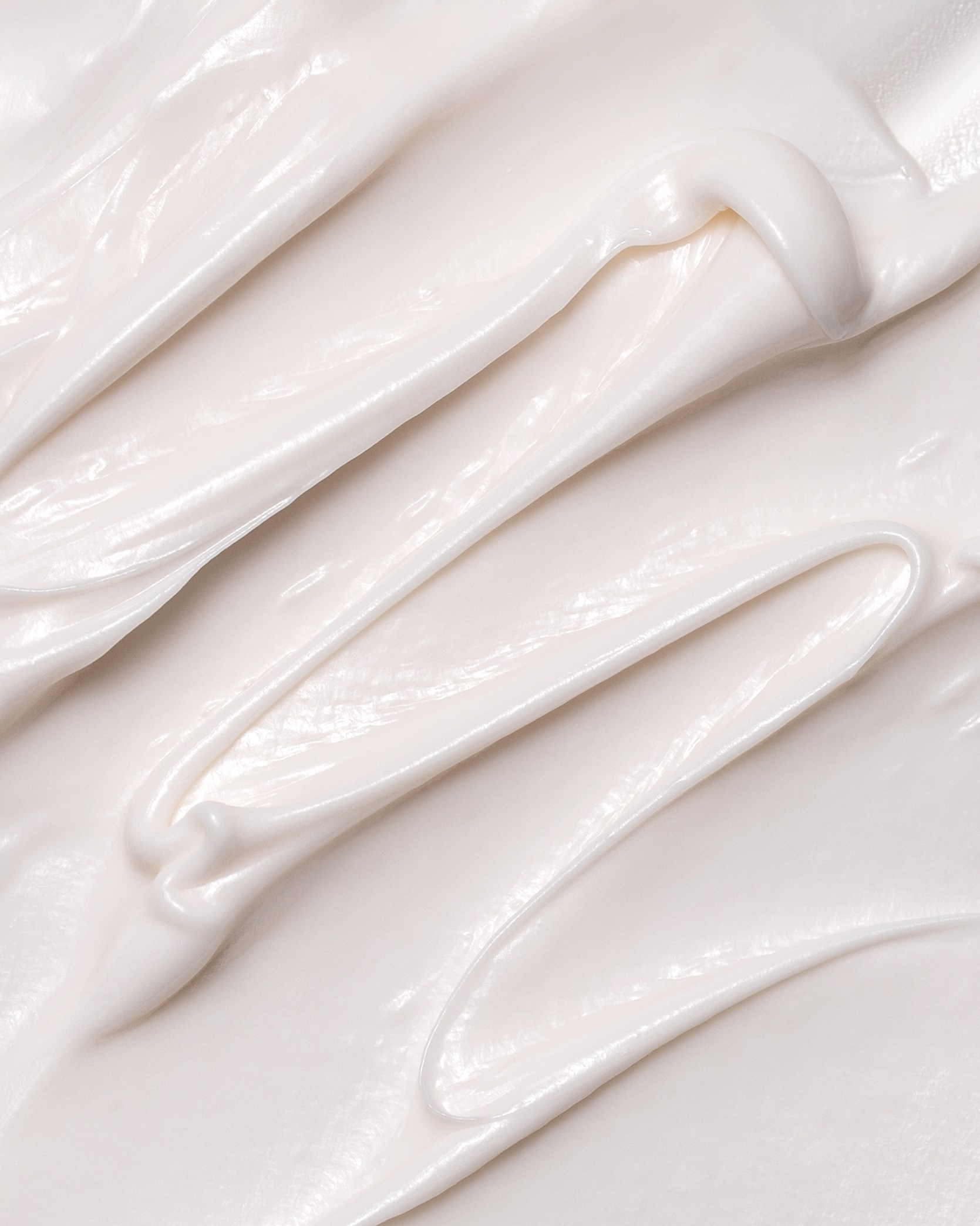 Cosmetics retouching - smooth background, accurate colors, dust and blemish removal