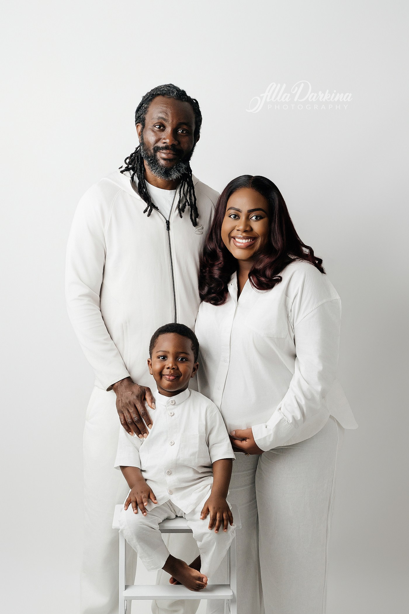 Maternity session session price guide. Newborn and family photographer. Hills District. Sydney