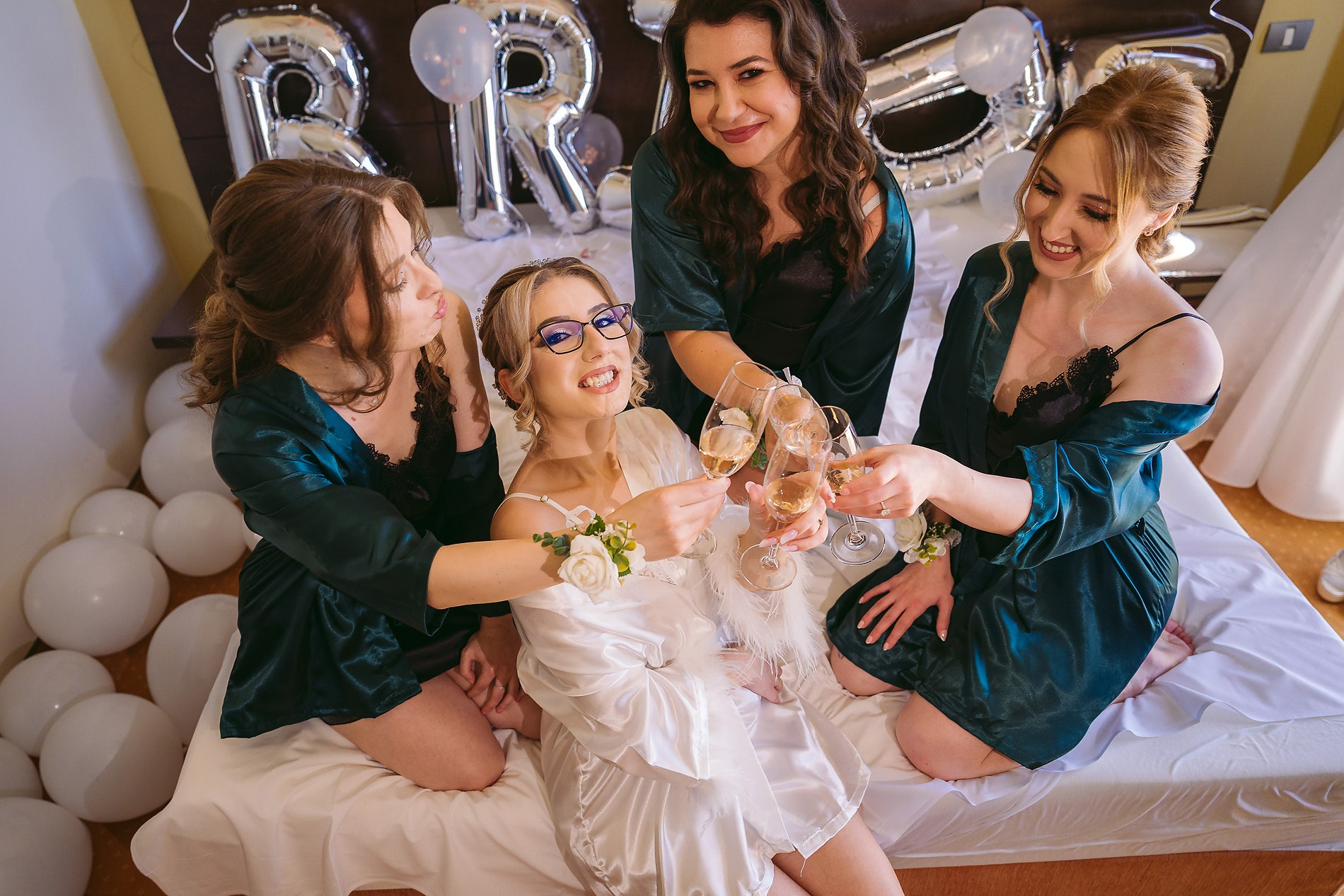 Iuliana & Dragos. Fotograf nunta Constanta