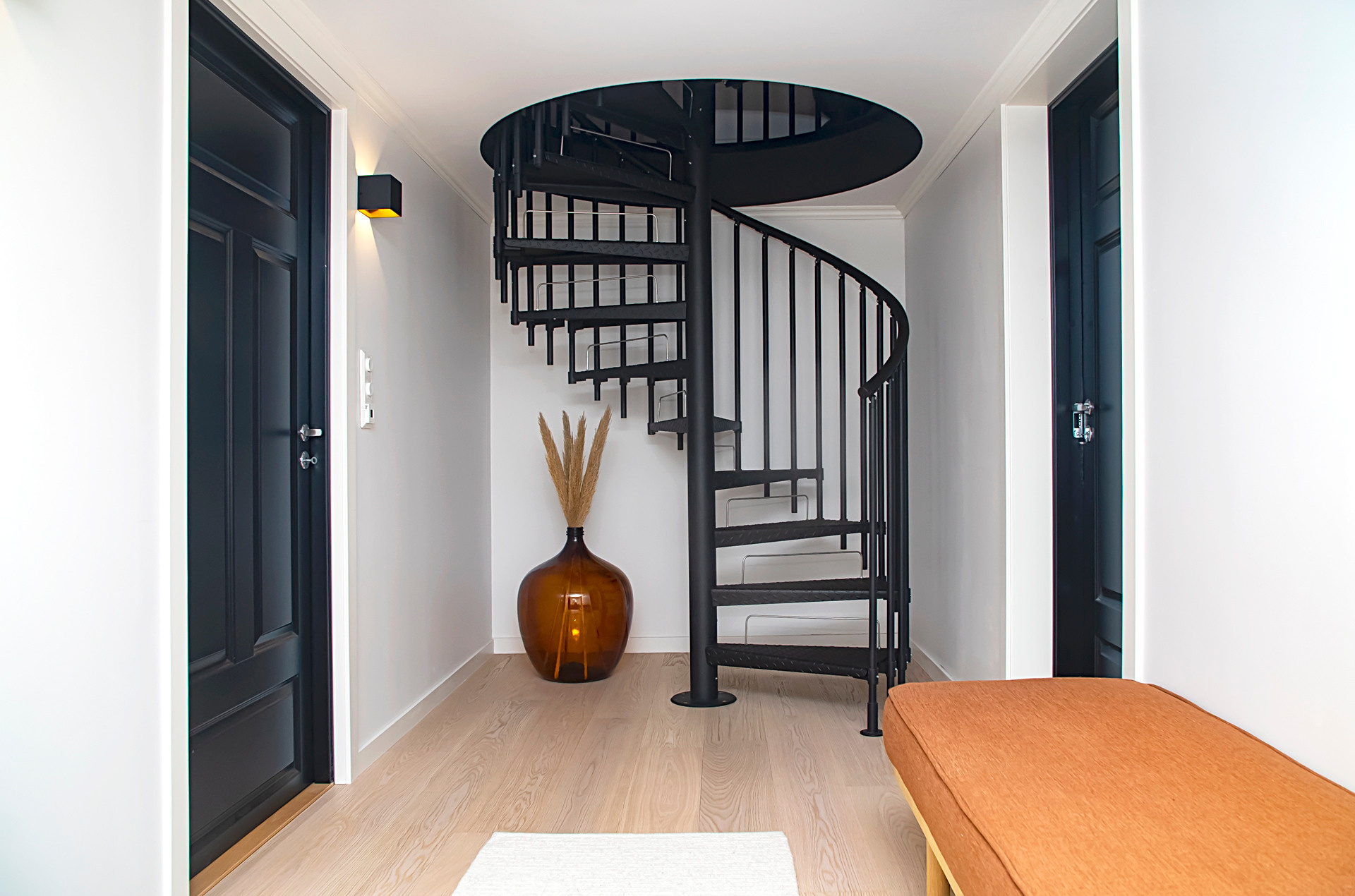 EIENDOM. Fotograf og videograf for familier og bedrifter