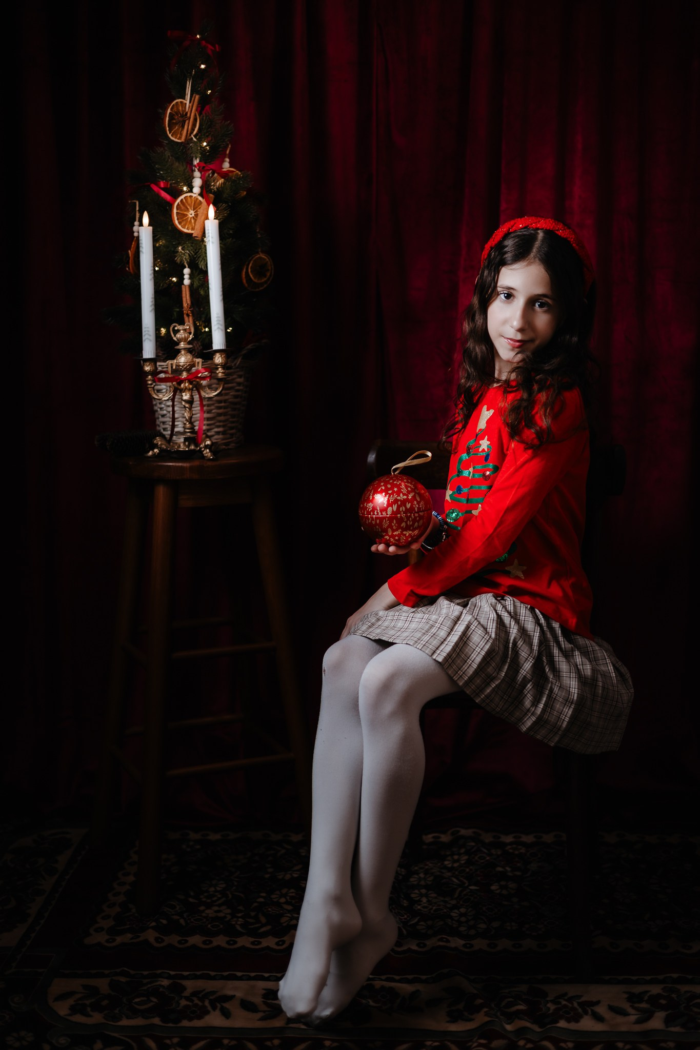 Ședințe Foto Crăciun 2025 Piatra Neamț | Fotografii de Sărbători | FotoACTIV. Fotograf Profesionist Piatra Neamț, Roman, Târgu Neamț, Bicaz, Neamț | Studio, Nuntă, Botez, Eveniment | FotoACTIV