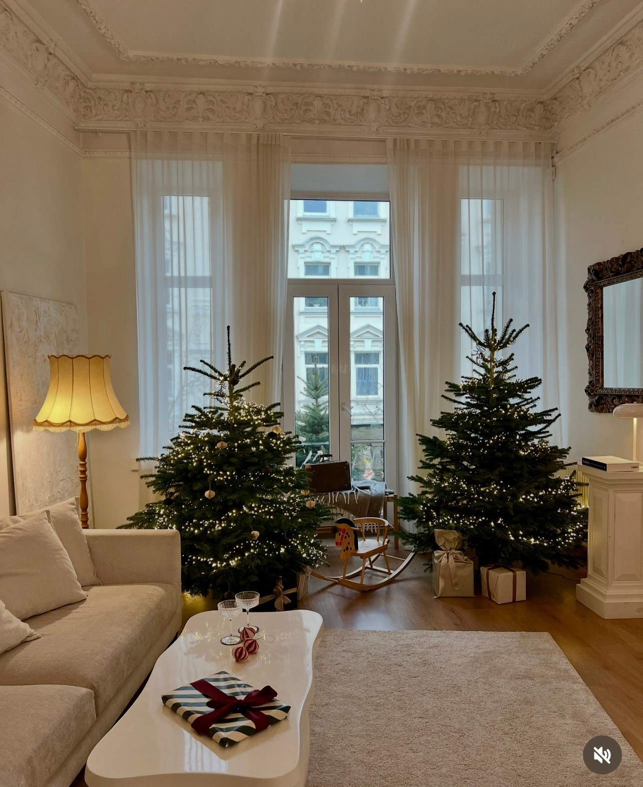 Christmas Photo Studios in Vilnius: Top Studios for Holiday Photoshoots. Framed by Evelina | Destination Wedding Photographer from Lithuania | Europe