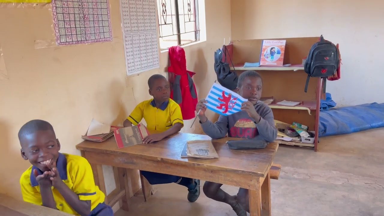 Tusoleke Trust School. Милок и Кирок это позитивные и реальные персоны из Люксембурга, много