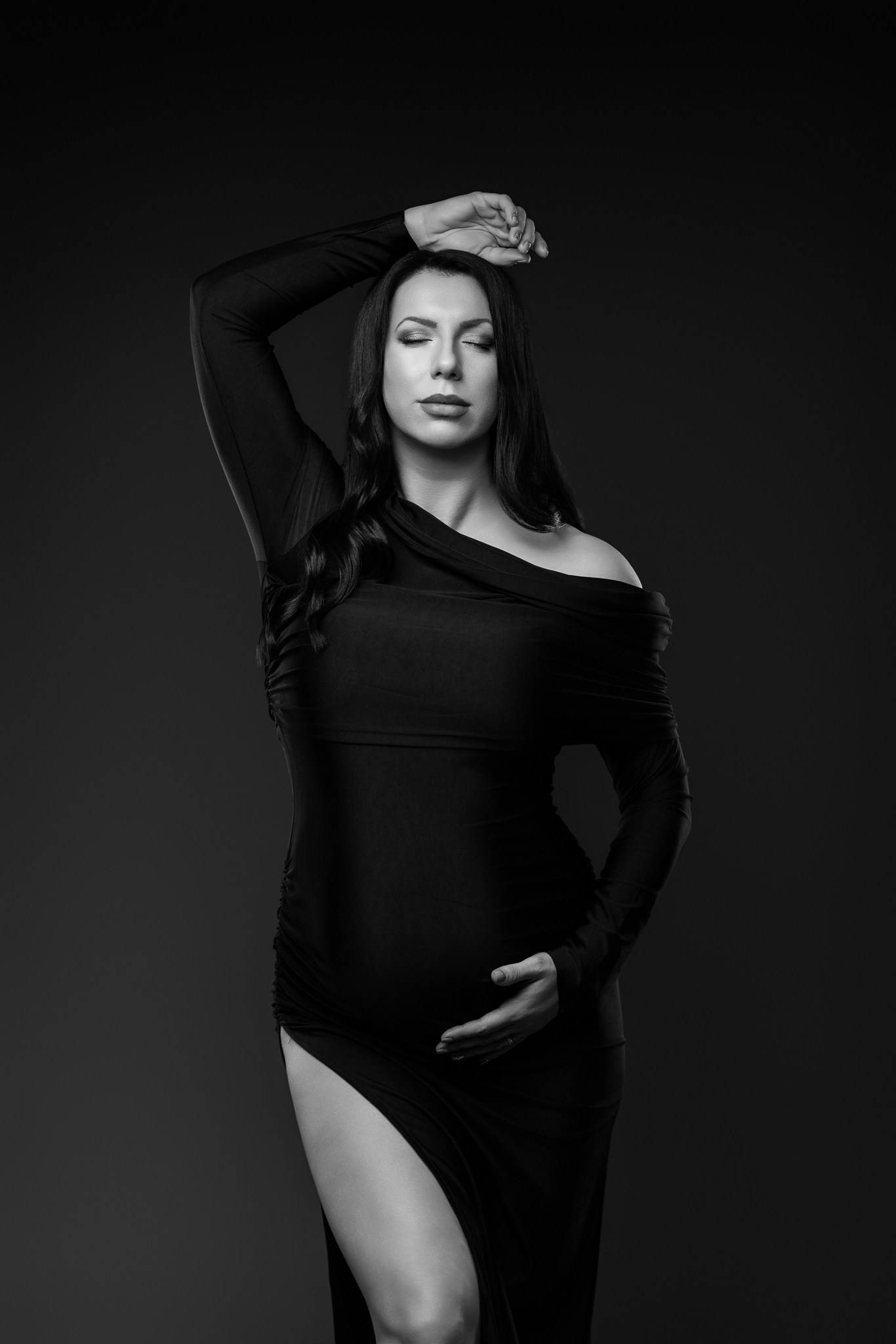 Professional family, maternity & newborn photographer in North Charleston, SC, creating timeless portraits