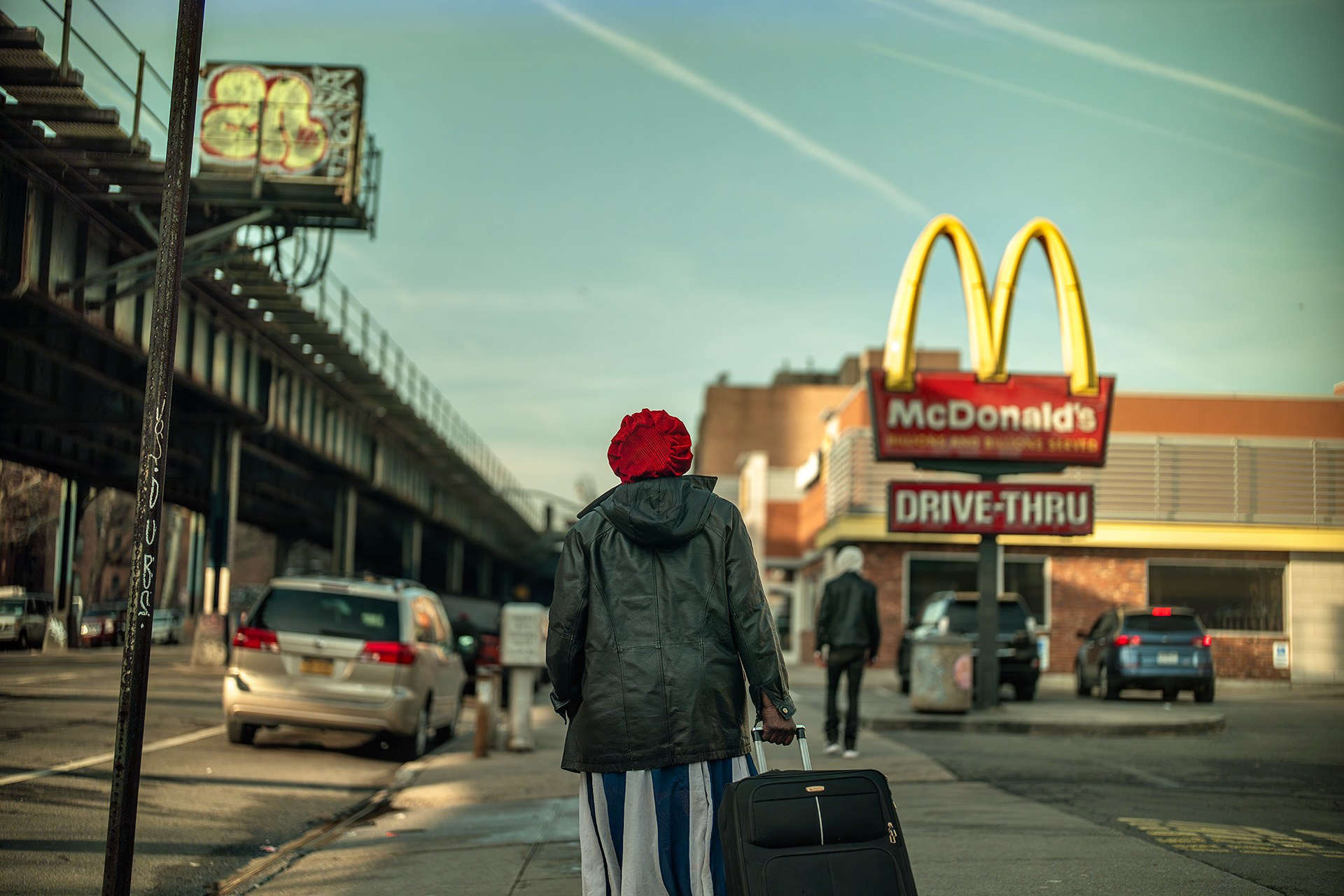 Best Street Photographer in New York City — Candid NYC Moments Captured by Emin Kuliyev. Emin Kuliyev — Award-Winning Wedding Photojournalist NYC & USA | Best Wedding Photographer Known for Candid, Timeless Moments