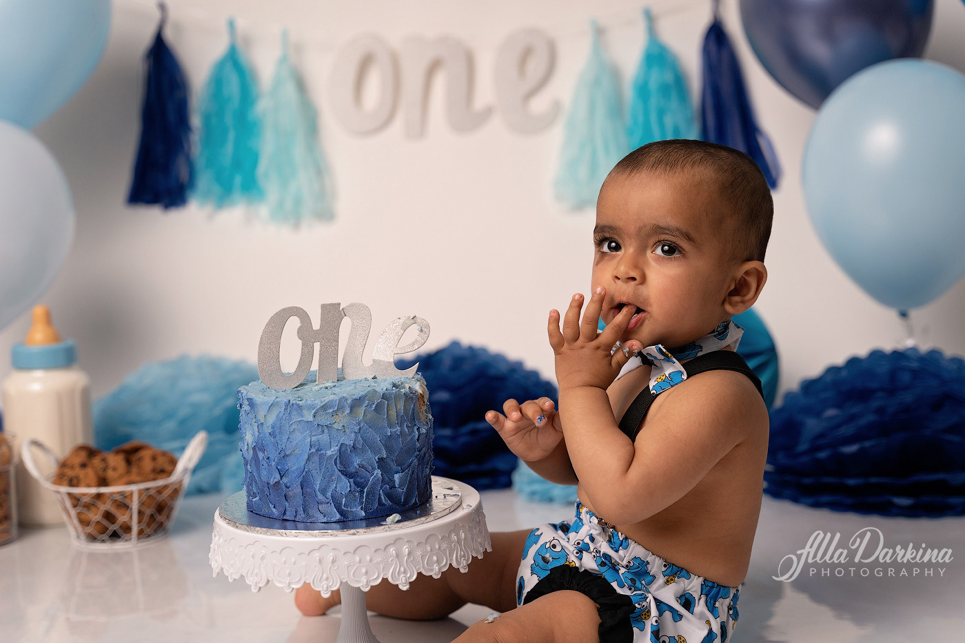 Cookie monster cake smash for Aavyan. Sneak peek. Newborn and family photographer. Hills District. Sydney