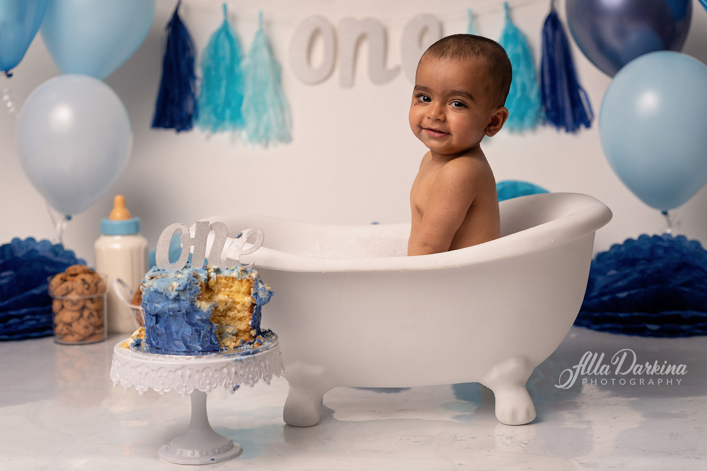Cookie monster cake smash for Aavyan. Sneak peek. Newborn and family photographer. Hills District. Sydney