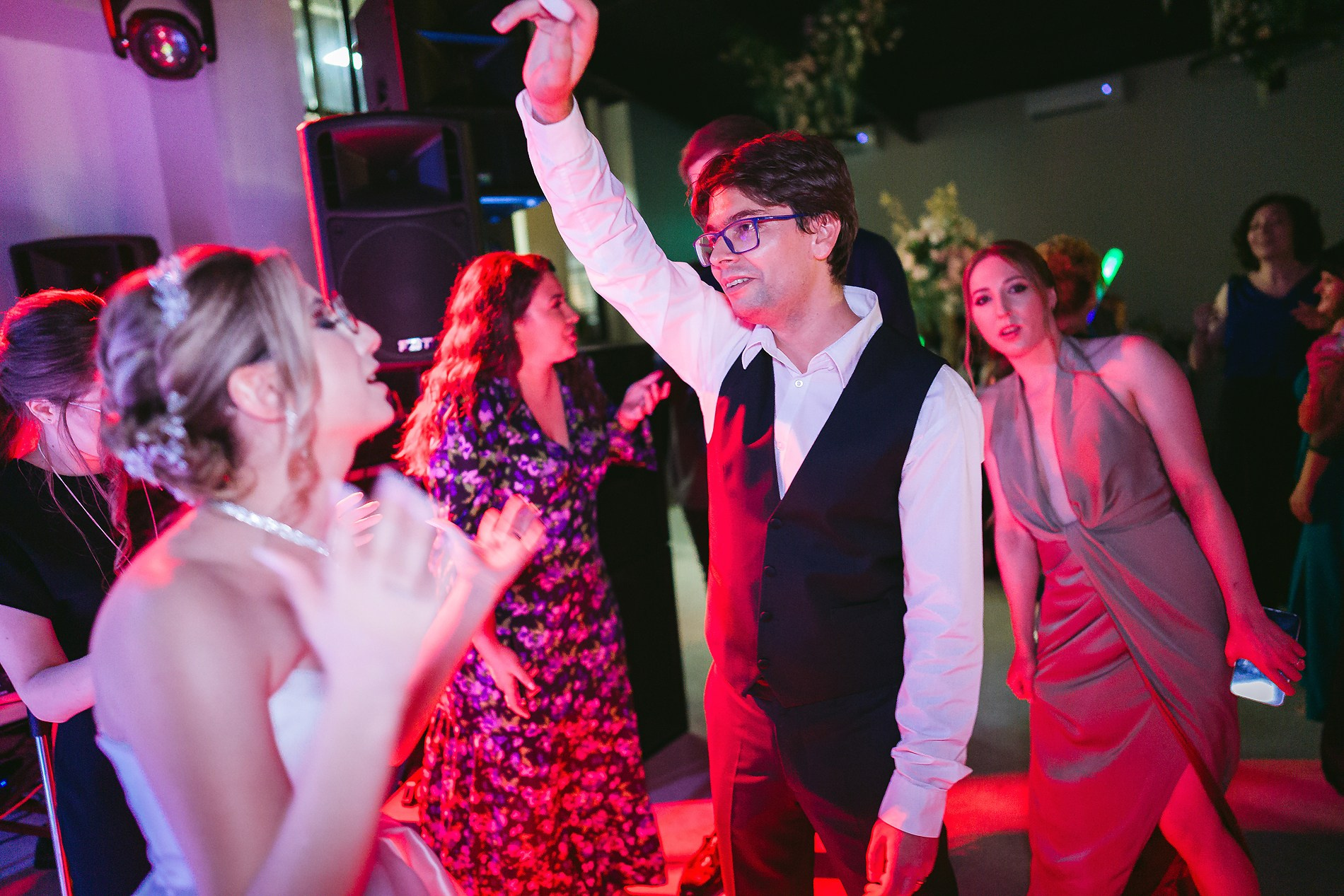 Iuliana & Dragos. Fotograf nunta Constanta