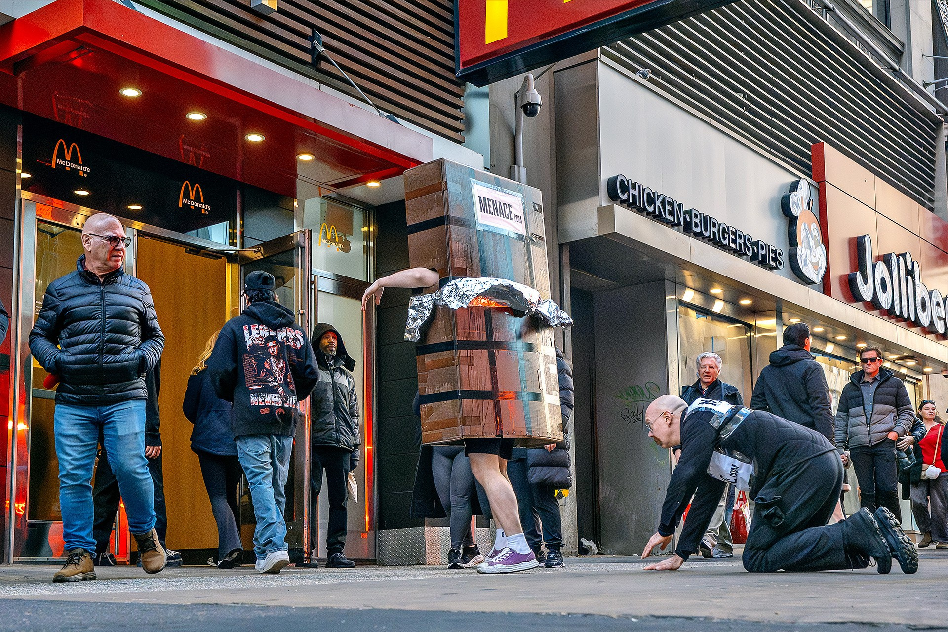 Manhattan, New York (July 4th, 2024) ---- Shot on a Sony A1 + Sony 50GM. Emin Kuliyev — Award-Winning Wedding Photojournalist NYC & USA | Best Wedding Photographer Known for Candid, Timeless Moments