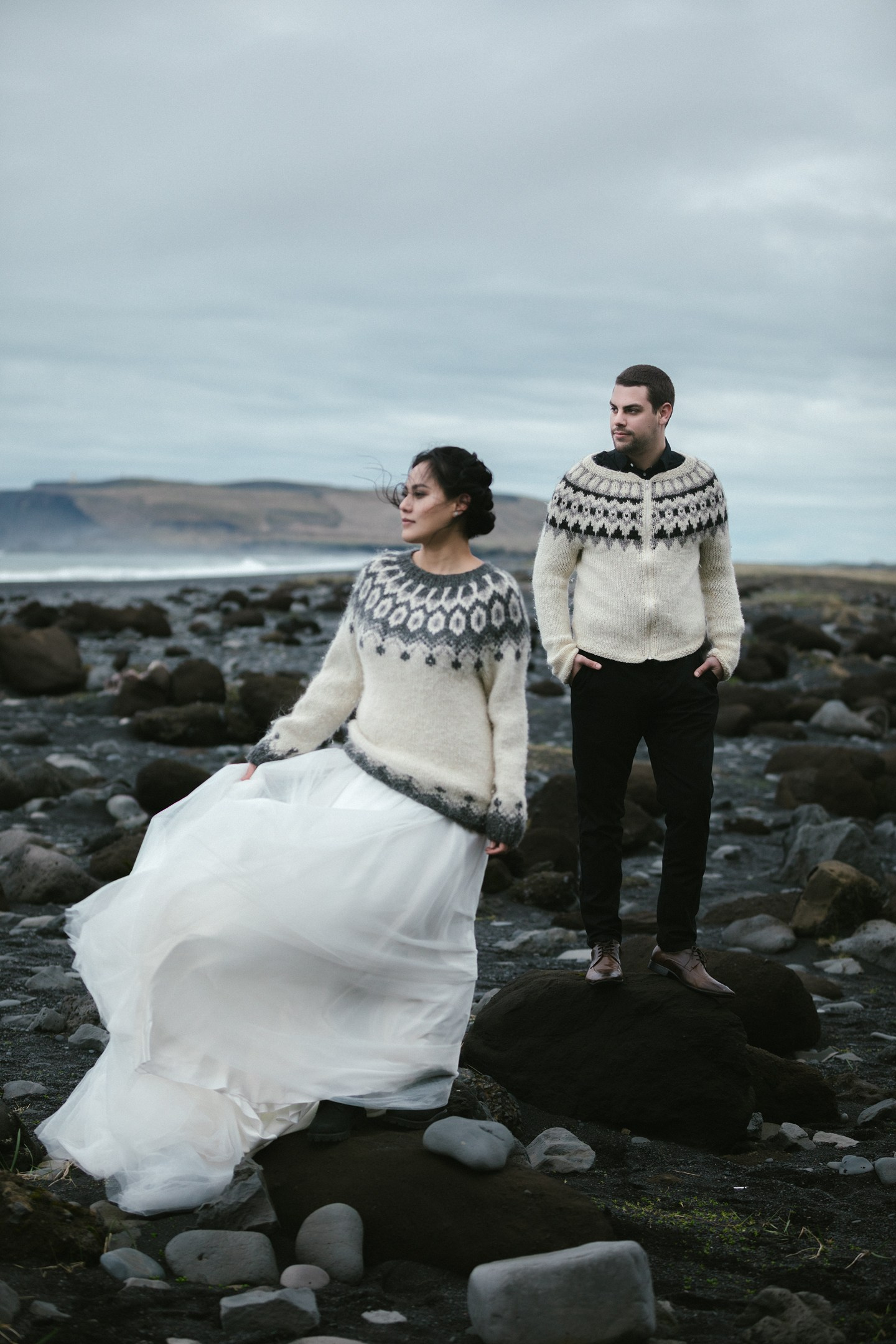 Quiet scene on the rocky Icelandic shore – raw, calm, Nordic