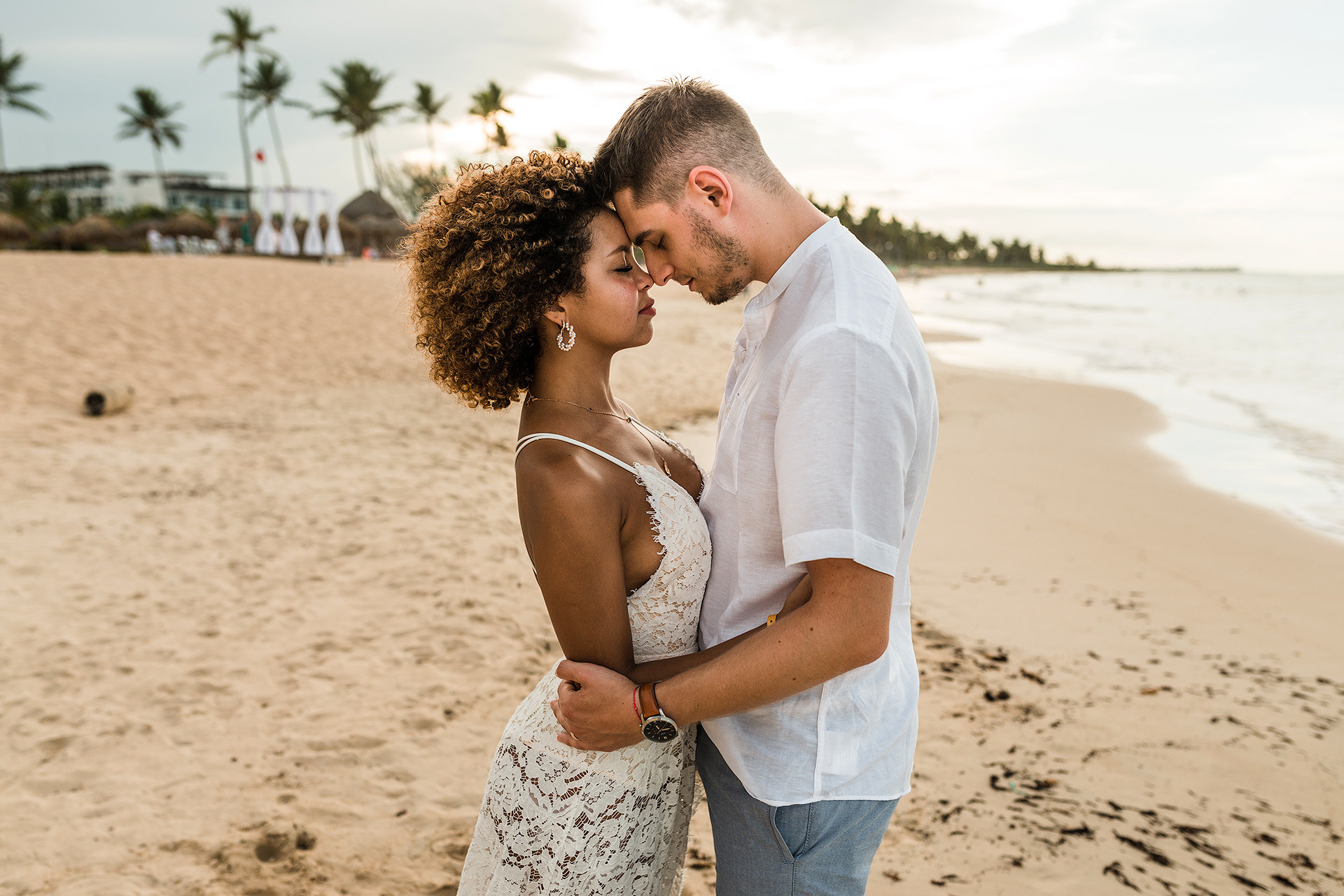 Renovación de Votos o Boda Íntima en la Playa | Sesiones de Fotos Familiares y de Pareja en Punta Cana. Fotógrafo de Bodas y Propuestas de Matrimonio en Punta Cana – Mikhail Chernov